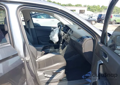 2018 Volkswagen Tiguan 2.0T Se/2.0T Sel z USA, uszkodzony, nr VIN 3VV3B7AX6JM015954